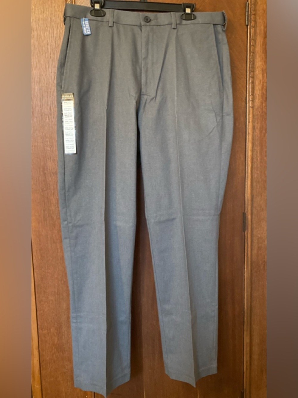 NWT - 36x31 Haggar Classic Fit Khaki Slacks, Gray